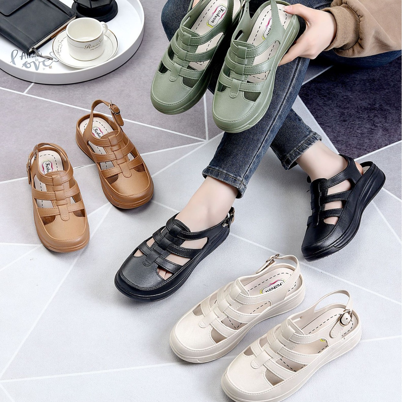 Модные римские сандалии с пряжкой, новые, с открытым носком, повседневные, на танкетке, для женщин