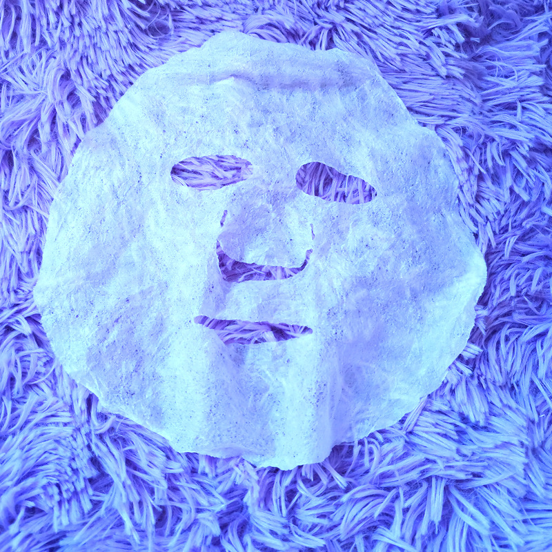 Net red explosions ultra-thin silk compression mask invisible silk mask moisturizing disposable mask a generation of hair