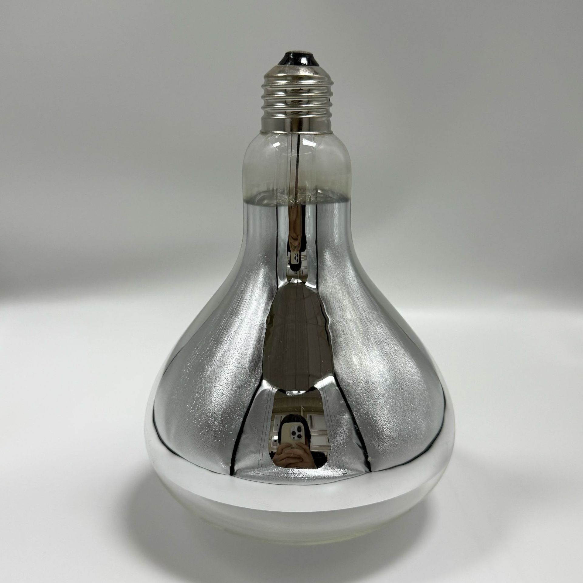 Post-80S Heating Bath Lamp Bulb Farm Insulation Light Surface 220V250W Waterproof and Explosion-Proof Copper Head Upgraded Model