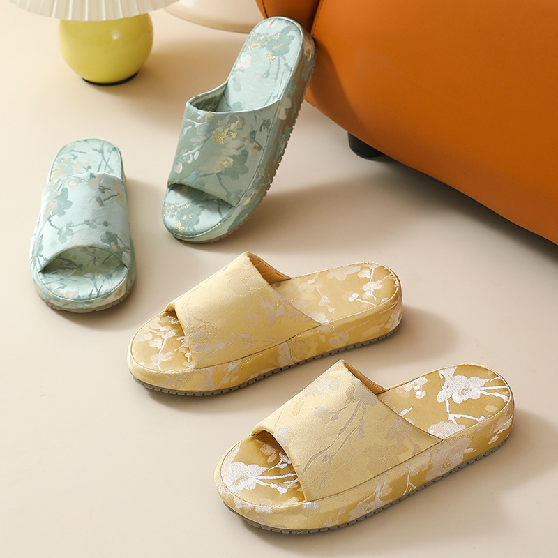 New Chinese Basin Slippers for Women 2025 Spring and Summer New Indoor Thick Bottom Non-slip Breathable Home Sandals for Women