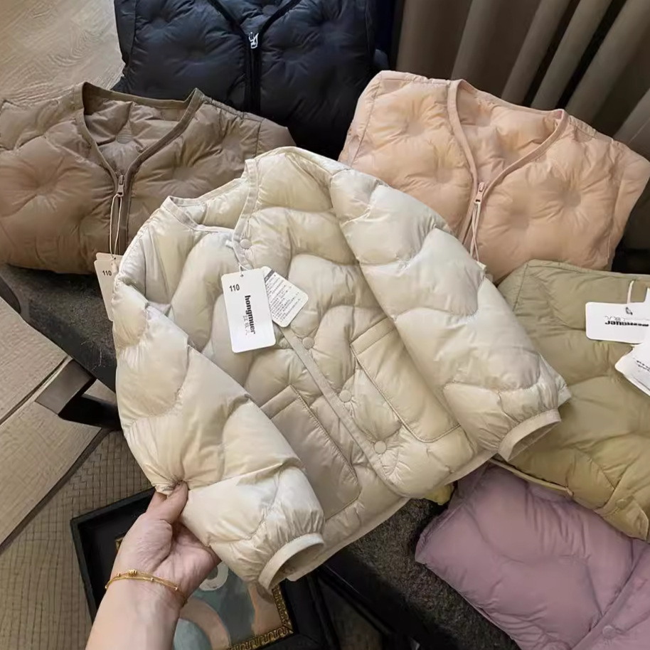 Легкая куртка из пуха с 90% утиным пухом, новая модель 2025 года, осенне-зимняя, круглый вырез, волнообразный рисунок