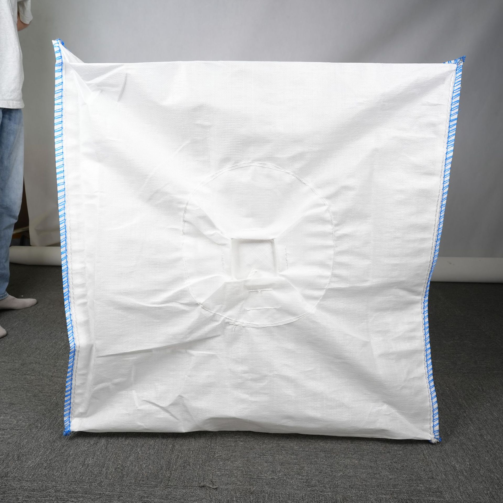 Guangdong Loading and Unloading Port Bearing Capacity 1 Ton 2 Tons 4+2 Sling Ton Bag Four-Hook Thickened Container Bag Industrial Bag Ton Bag