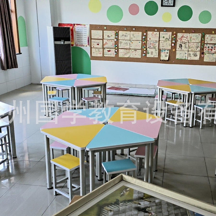 Smart Classroom Stitching Combination Triangle Table Maker Psychological Training Room Hexagonal Table Training Group Activity Table and Chair