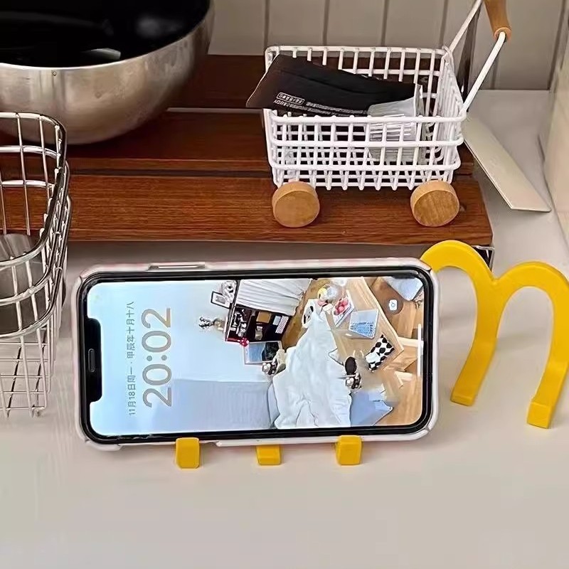 M Model Mobile Phone Holder Desktop Ornament Cute Cartoon Stand Office Personalized Creative Craft Small Ornament Mini