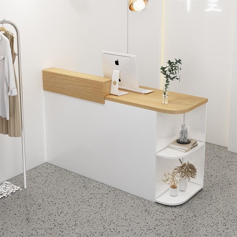 Касса для магазина одежды, небольшой барный стол, простой современный ресепшн салона красоты, арочный стол для ресепшн