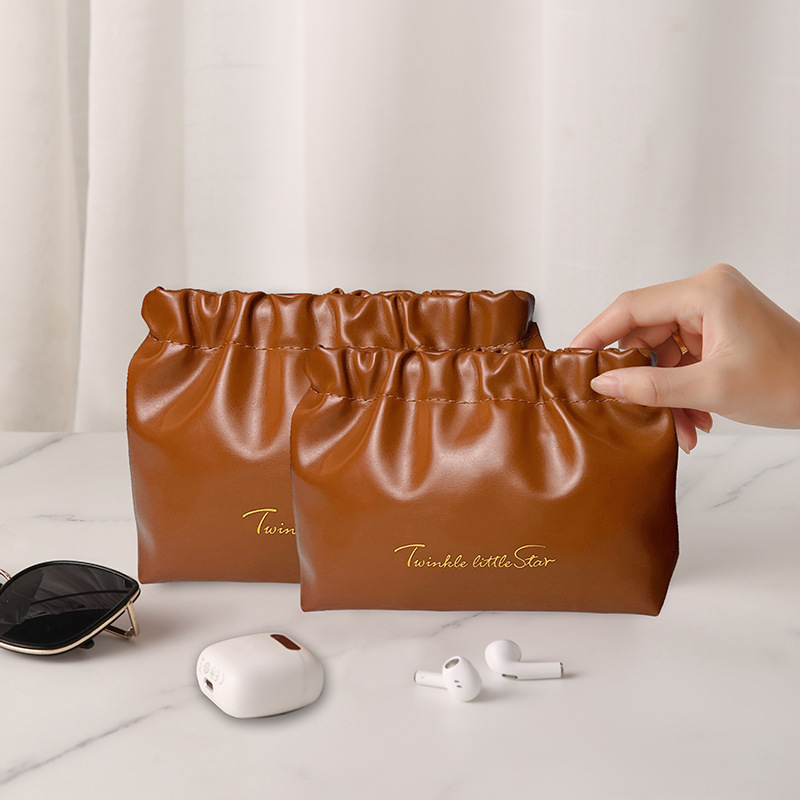 New storage bag shrapnel bag travel portable lipstick fold bag cosmetic bag portable data cable change cloud bag