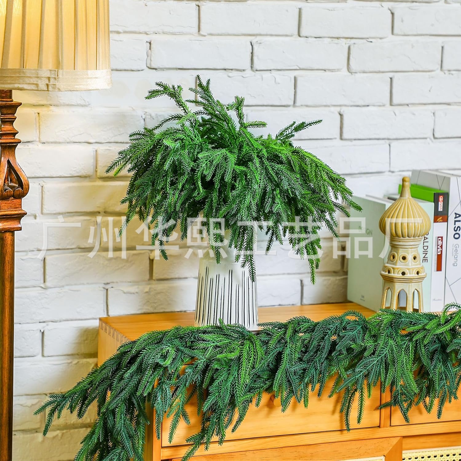 Cross-border simulation Christmas pine needle decoration plastic flower artificial decoration artificial flower plastic flower single pine branch