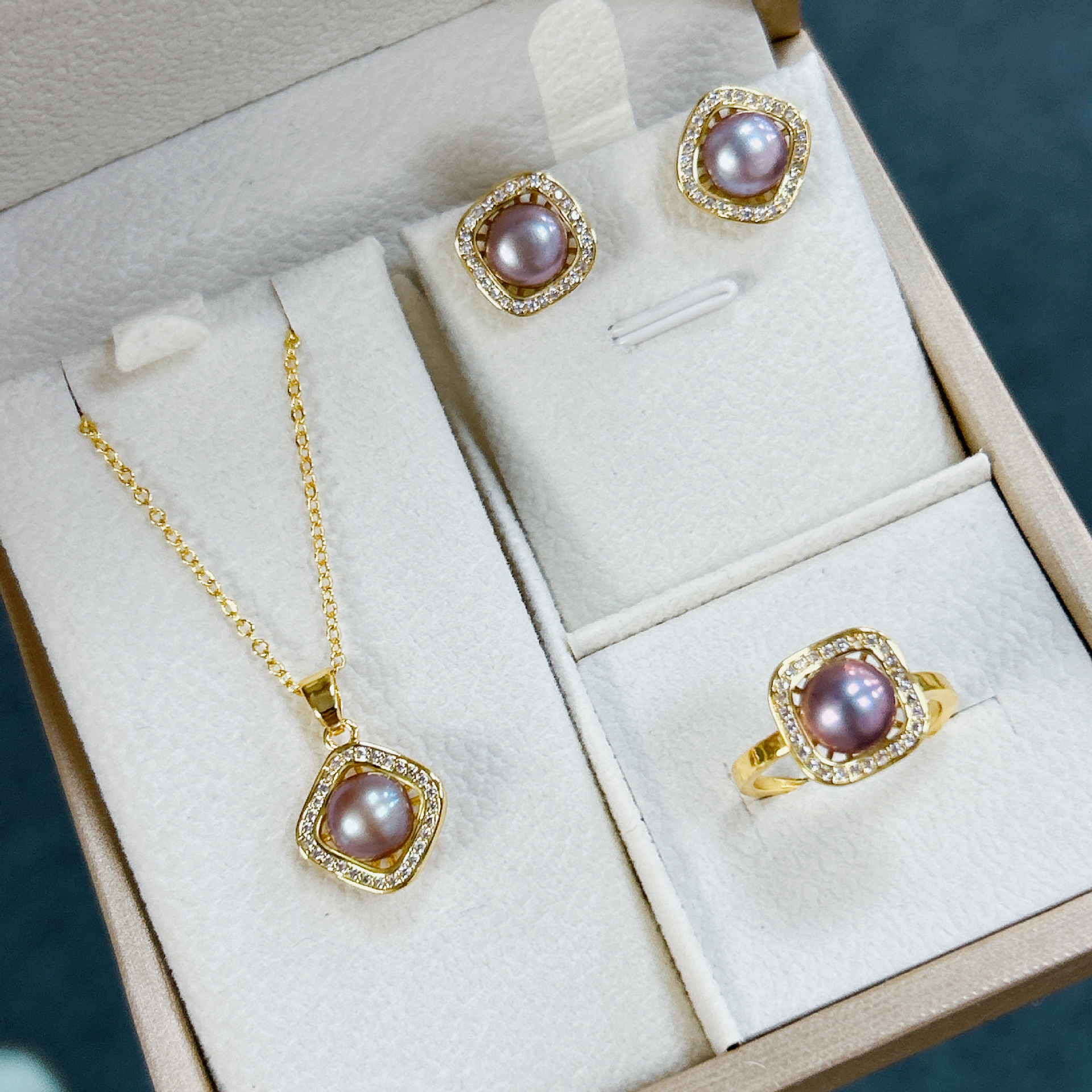 Набор из натуральных пресноводных жемчужин для женщин, универсальная цепочка на ключицу, подвеска в стиле маленькой звезды, серьги и кольцо, три предмета