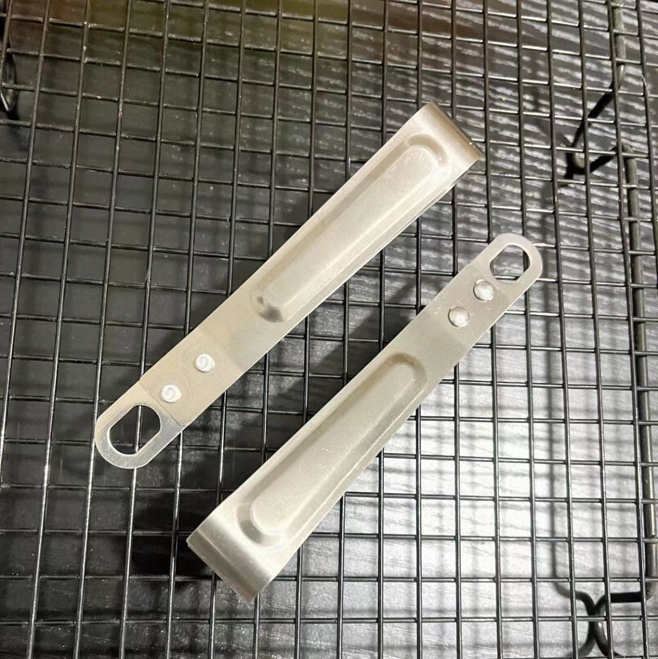 Supply stainless steel garlic pickle fish bone clip pig hair clip, goose feather clip duck feather clip beard clip chicken feather clamp