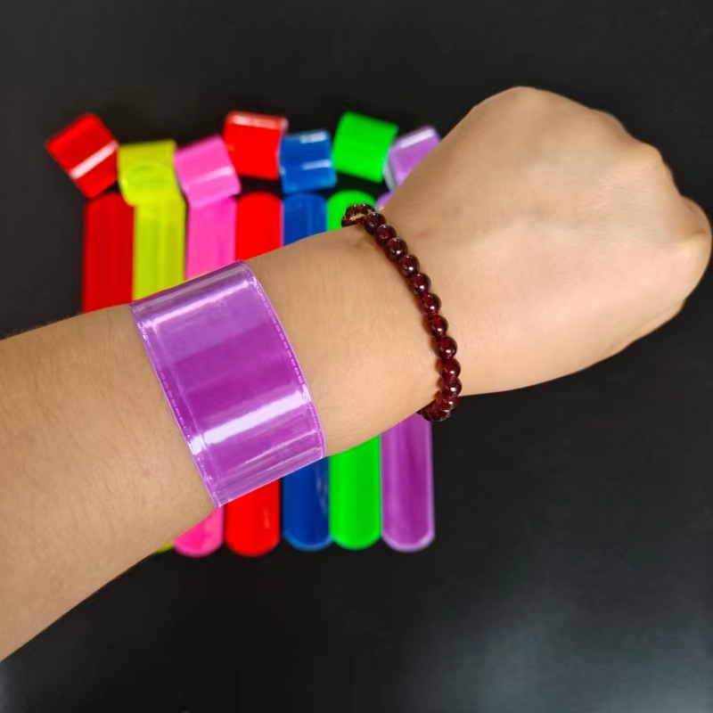 In stock supply reflective snap ring 3 * 22CM outdoor children's bracelet safety warning reflective snap bracelet