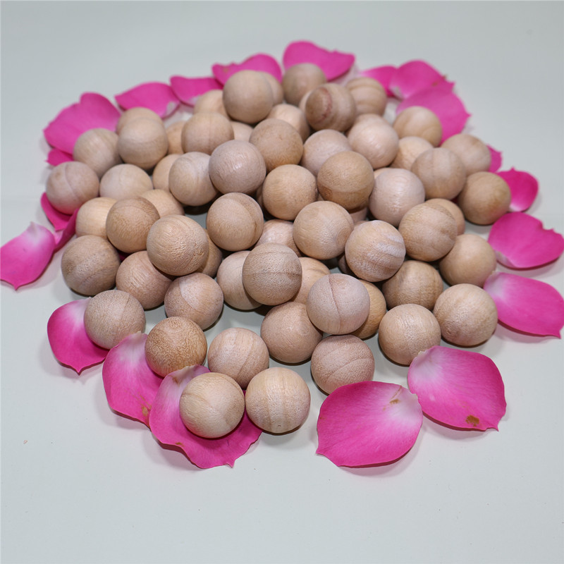 Natural Camphor Wood Balls for Deodorizing, Insect Repellent, Mothproofing, and Moisture-Proofing, Camphor Balls with a Diameter of 1.8cm Cm, Solid Camphor Wood Balls