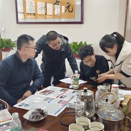 Завод оборудования Цзянсу Уси клиент одна линия компании внутренние части металлический крючок тип рефрактор дефоггер