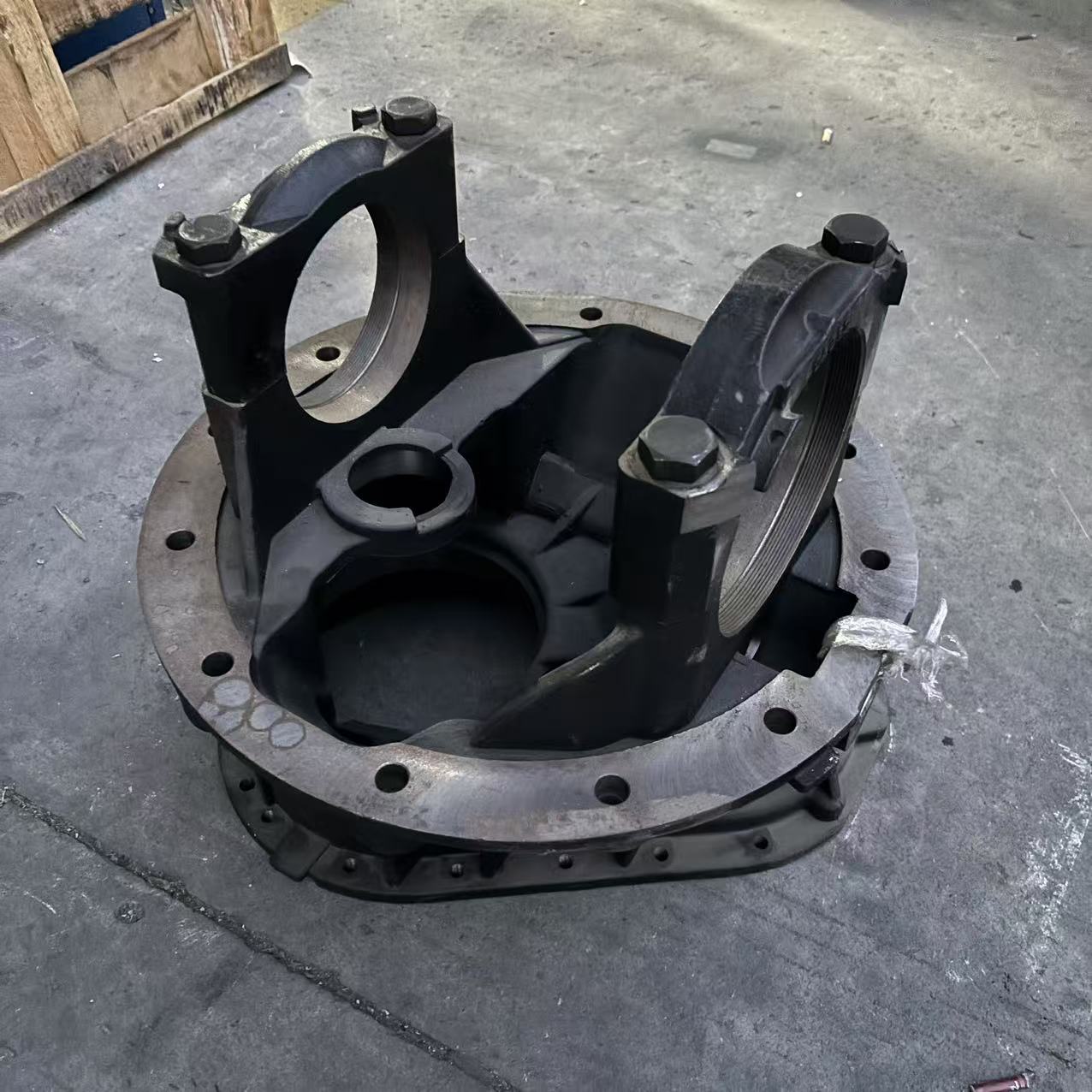 MCY12 medium bridge main reducing shell WG7117327005 reducer shell