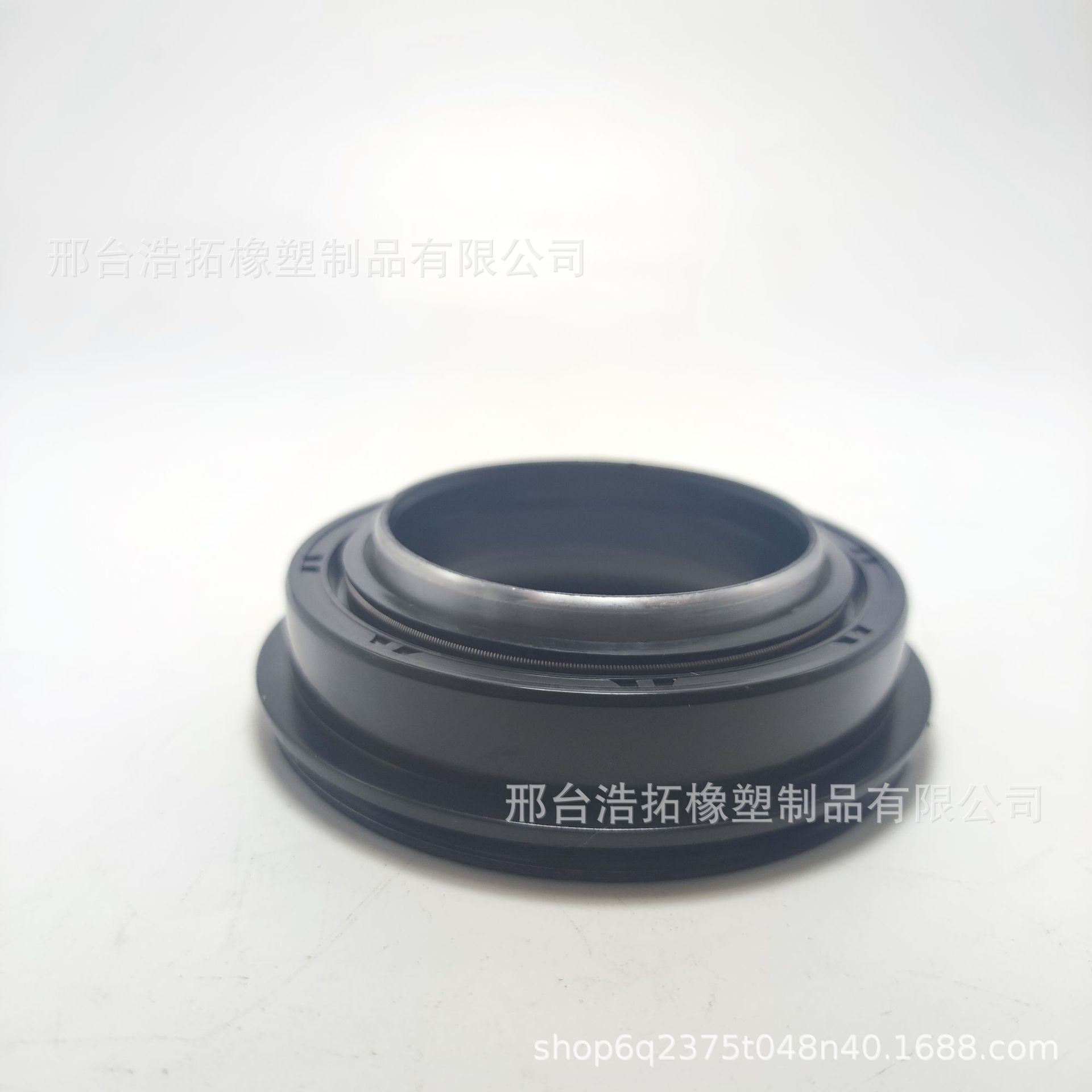 TC422-13370 applicable to jiubaotian harvester BQ4504G combination mud-proof oil seal 46*70*13/23