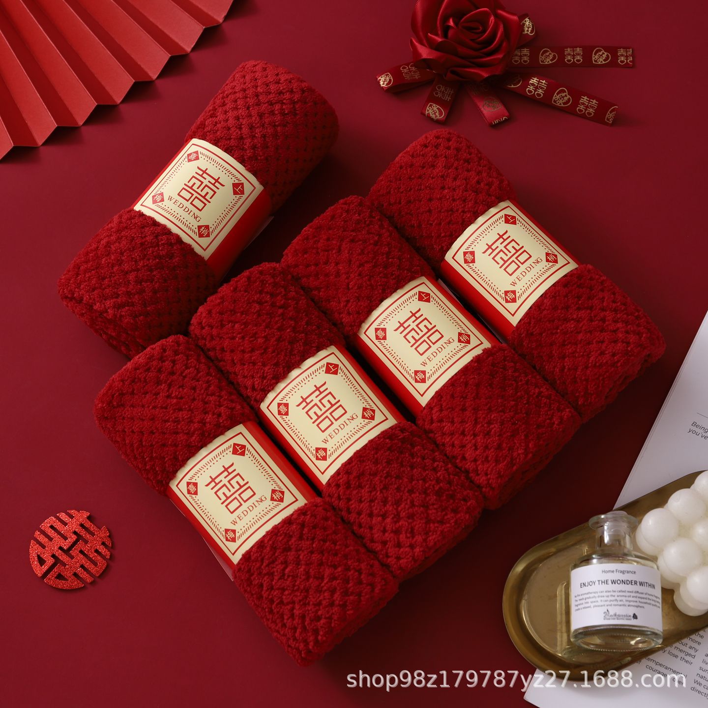 Свадебное полотенце с радостными словами, коралловый бархат, утолщенное, мягкое и впитывающее, полотенце для умывания, свадебный подарок, сувенирное полотенце