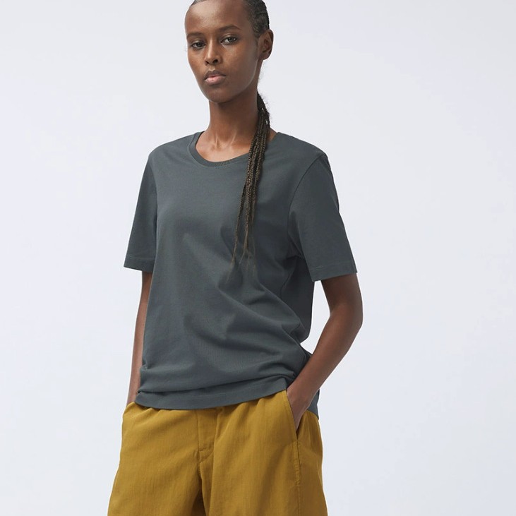 Customized T-Shirts for Men and Women, Couple Outfits, Custom-Made Family Outfits, Drawings and Samples, Contracting and Material Processing