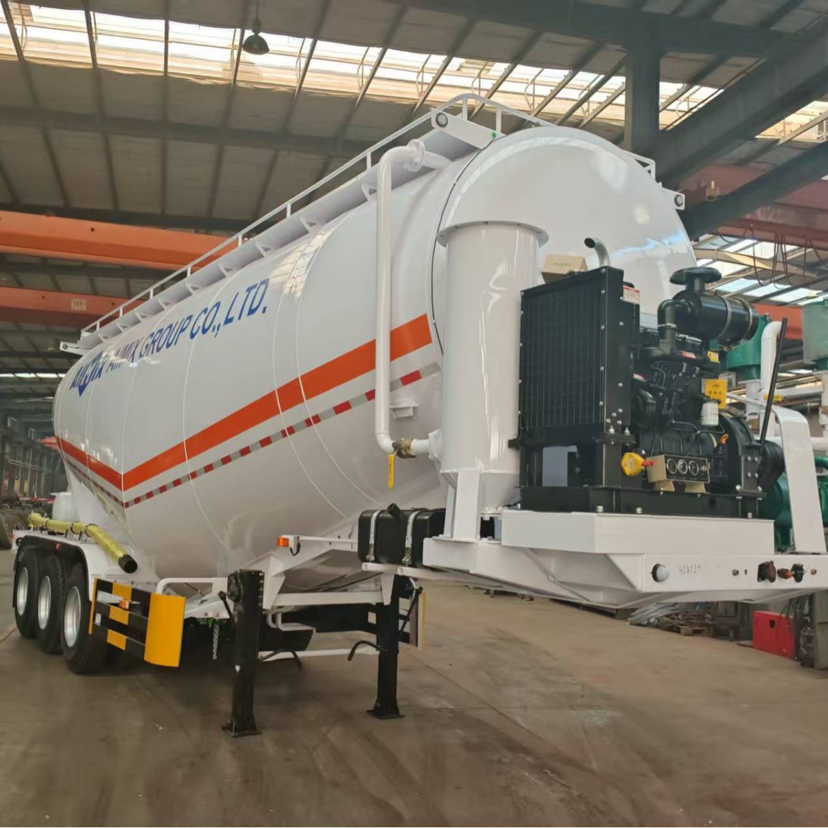 Cross-Border 50-Cubic Ash Tank Truck, Bulk Cement Tank Truck, Fly Ash Transport Tank Truck, Dry Mixed Mortar Tank Truck Trailer