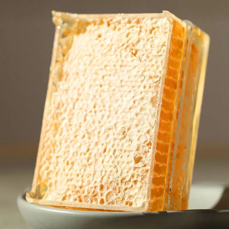 Honeycomb Chewable Honey, Boxed 500g, Produced by Baihua Farm, Natural Old Honeycomb Honey Blocks Snack