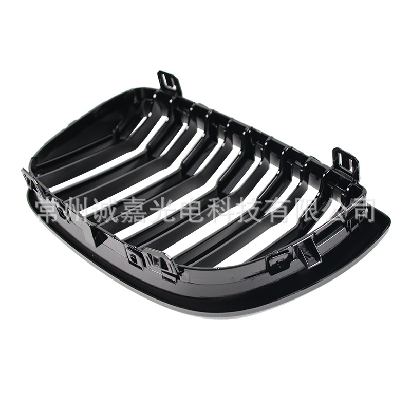 Suitable for BMW 1 Series E81 E87 04-07 modified parallel bars bright black net front bar net air intake grille