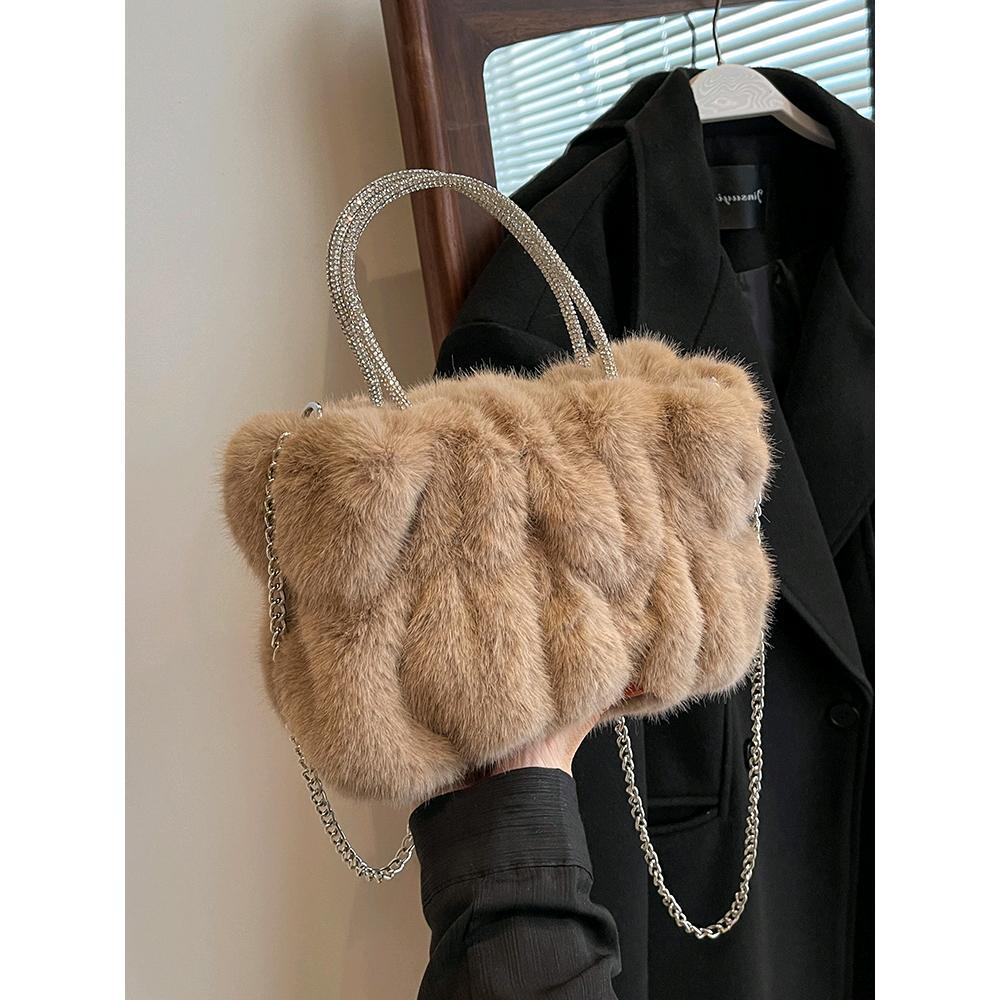Hand-Held Plush Small Bag for Women 2025 New Versatile Furry Cloud Bag Spring and Summer Furry Chain Crossbody Bag