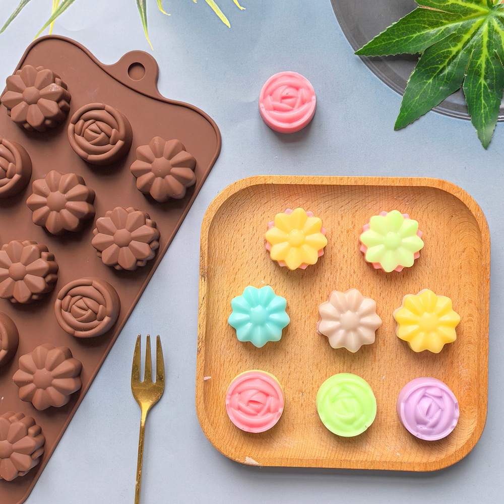 DIY Silicone 15-Piece Chocolate Mold with 3 Different Flower Shapes, Cake Mold, Ice Tray, Pudding, Handmade Jelly 828