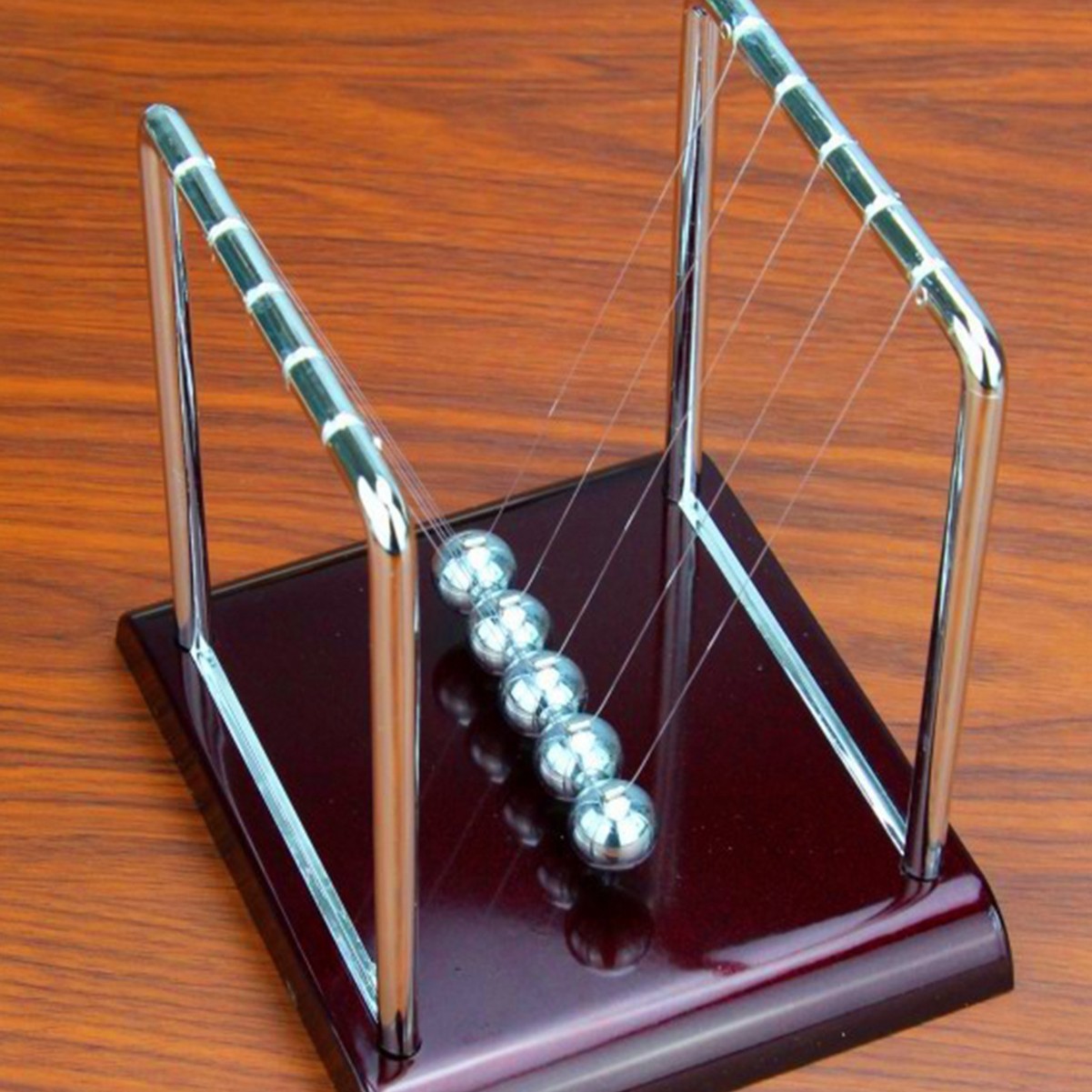 Cross-border Explosions Newton Swing Bumper Ball Decompression Newton Swing Ball Suspension Ball Toy Office Decoration Creative Gift