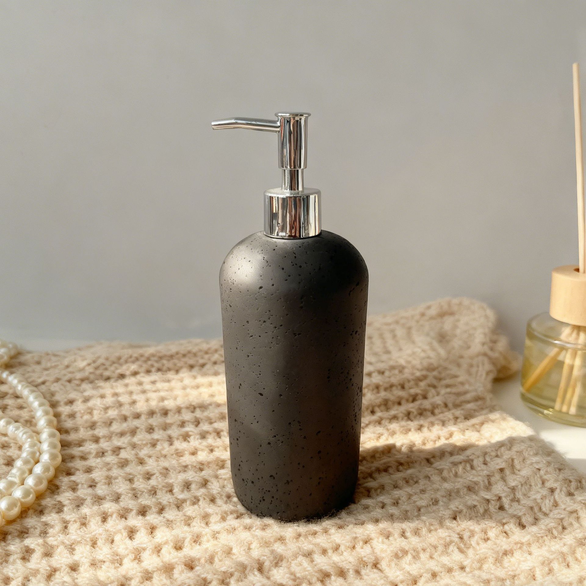 25 High-Value Resin Travertine Lotion Bottles for Hotel Bathrooms and B&Bs