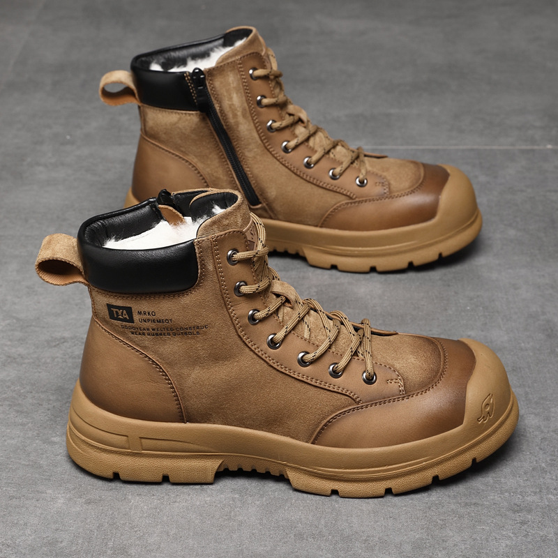 Autumn and Winter Men's Genuine Leather Martin Boots, British Style Wool Lining, Trendy Mid-High Men's Boots with Integrated Leather and Fur