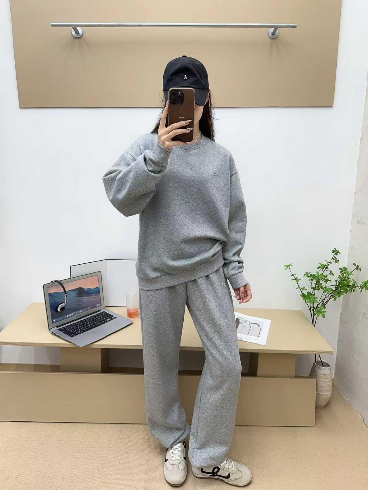 Alo? Women's Korean-Style Three-Dimensional Wide-Leg Pants, Casual Fleece-Lined Sweatpants for Autumn and Winter, Suitable for Daily Wear and Commuting