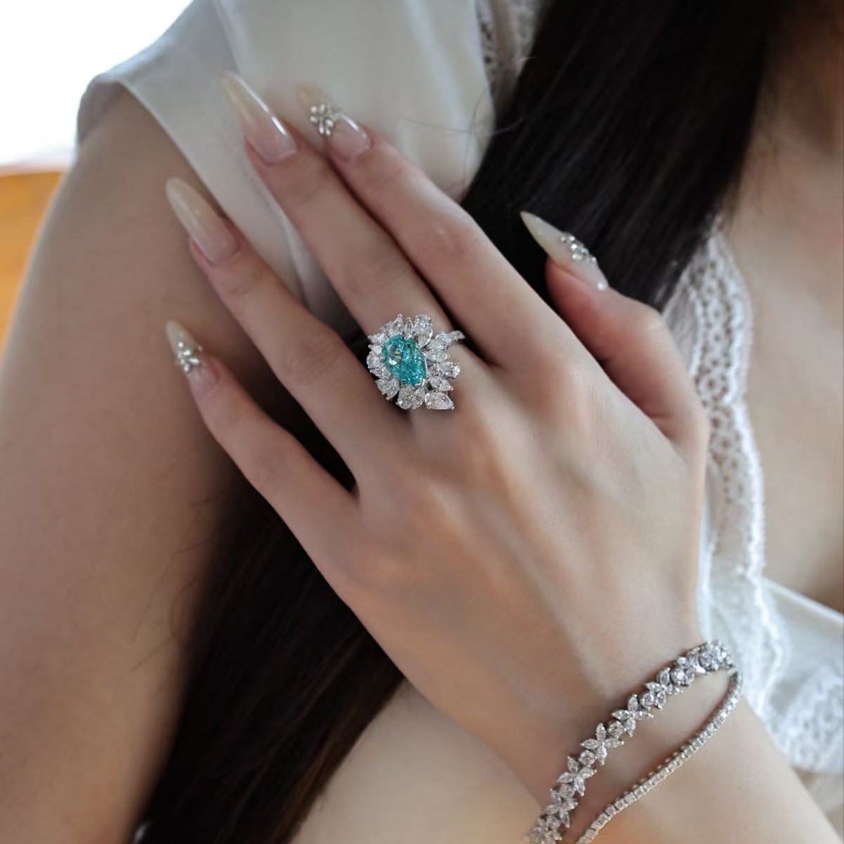 6.5 karat Exhibition Paraíba Ring Neon Sense Maldav Blue Big Water Drop Women's Silver Gem Cultivation