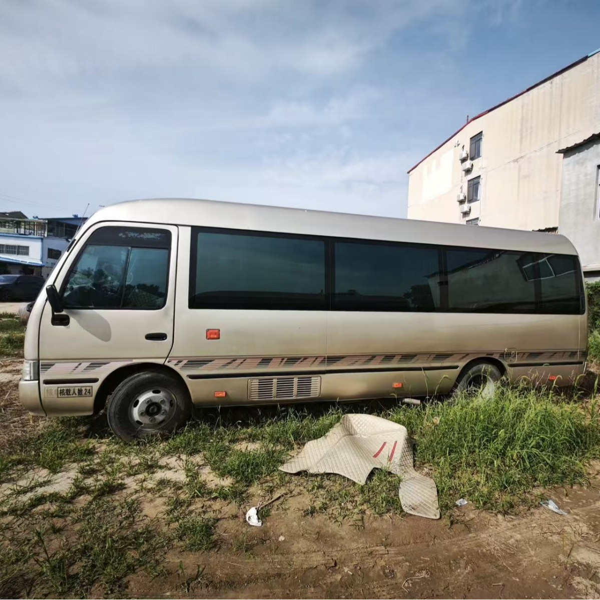 Export of Chinese and Brazilian Buses, Cross-Border African Used Refurbished Toyota Coaster Minibuses, 22-Seat Coaster Buses