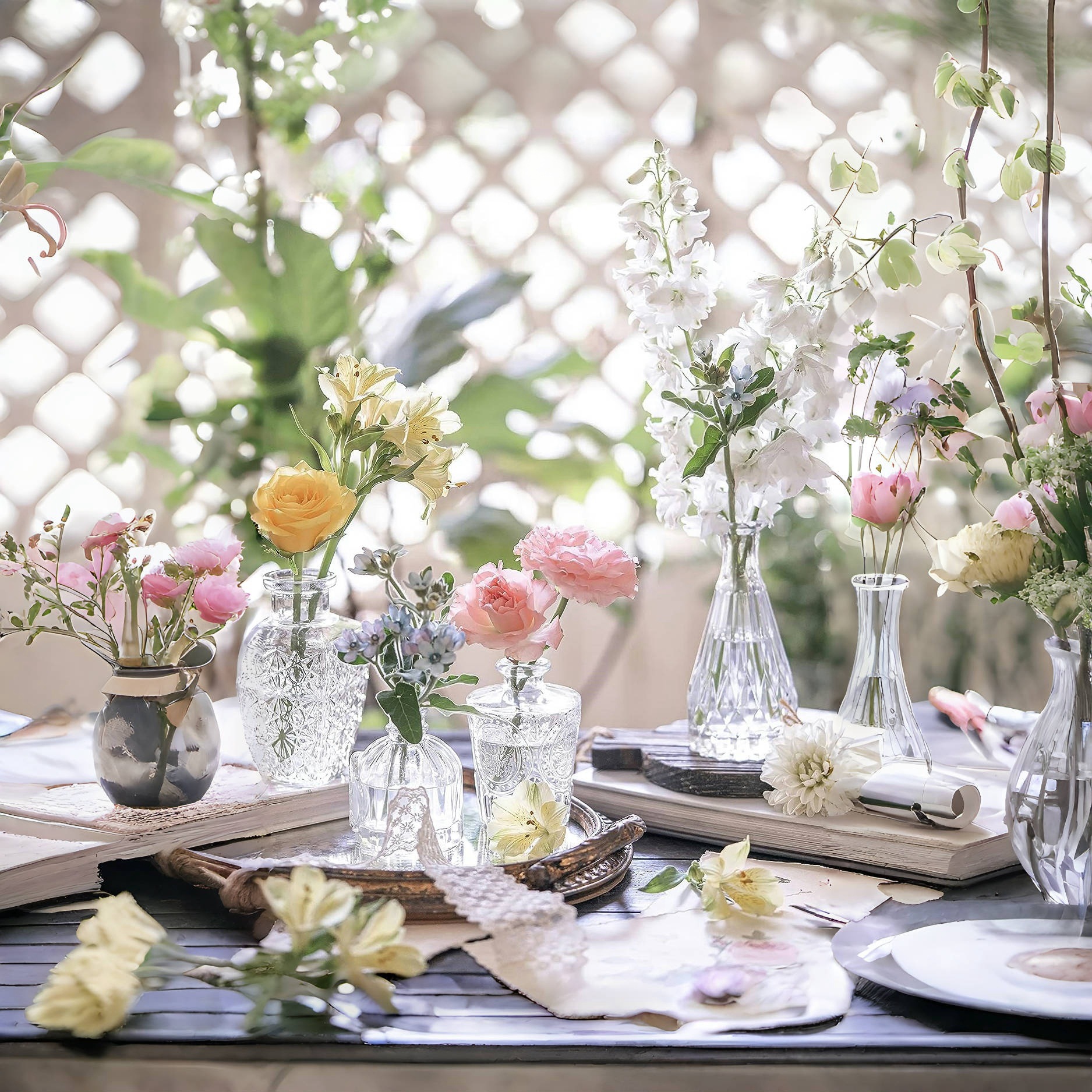 Foreign Trade Light Luxury Retro Glass Vase Illustration High-End Aromatherapy Bottle Transparent Ins-Style Ornament Small Vase Set