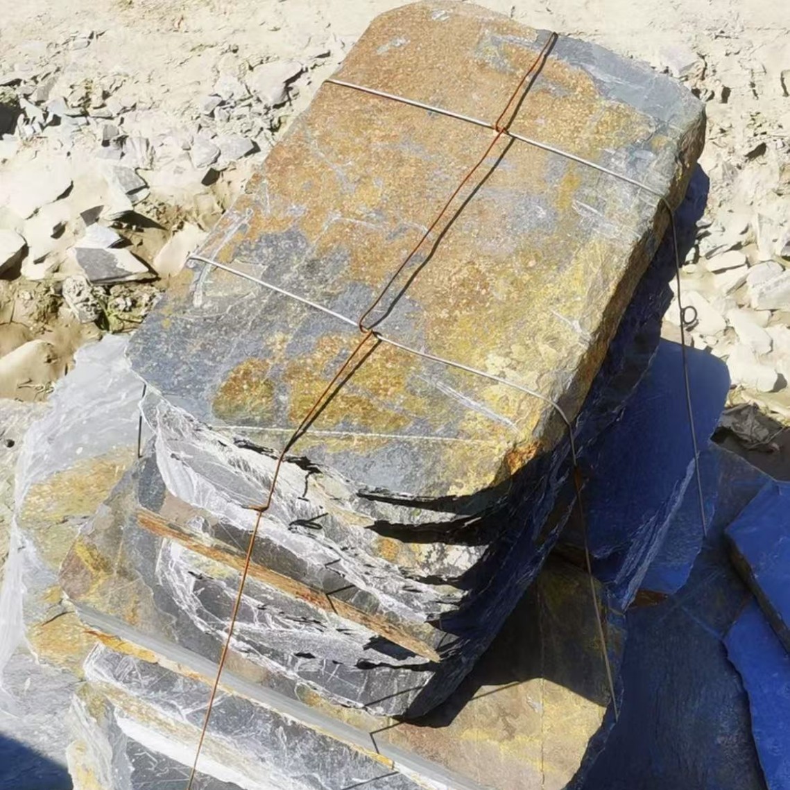 Natural Rust Yellow Bluestone Stepping Stones Outdoor Garden Courtyard Paving Stones Lawn Yard Stepping Stones Outdoor Non-Slip