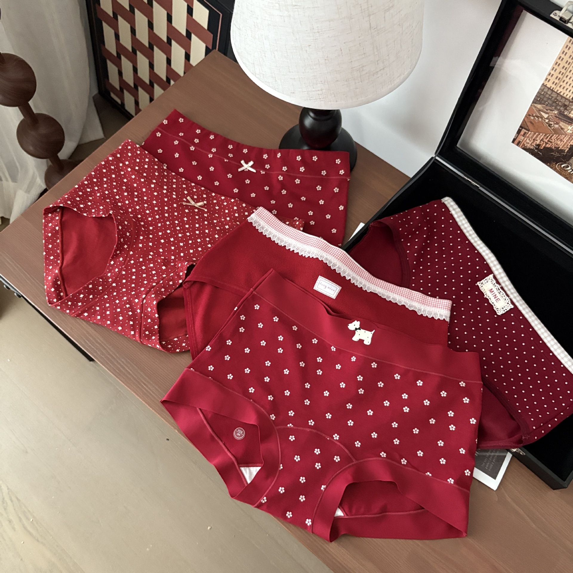 2025 Zodiac Red Collection Family Portrait Full Scene Classic Red Combination Girls Underwear Festive Red Underwear
