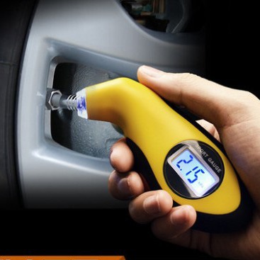 Vehicle-mounted high-precision monitoring automobile tire pressure gauge digital display barometer electronic digital display tire pressure gauge with light