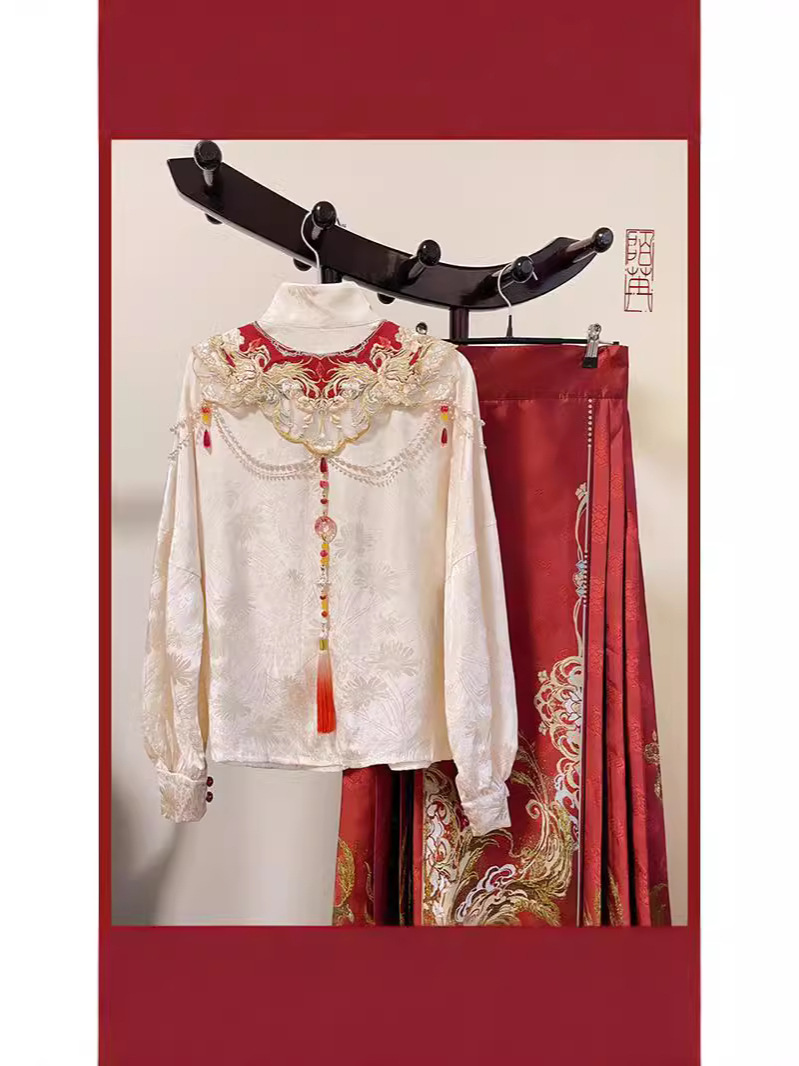 New Chinoiserie Han Dynasty Women's Toast Clothing Engagement Clothing Suit Embroidered Top Cloud Shoulder National Style Red Horse Face Skirt Heavy Industry