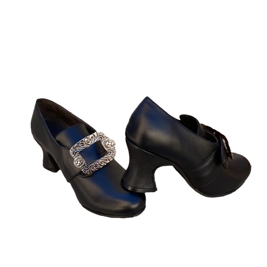 Amazon Independent Station Cross-Border Export New European and American Retro 18 Medieval Renaissance Halloween Women's Shoes