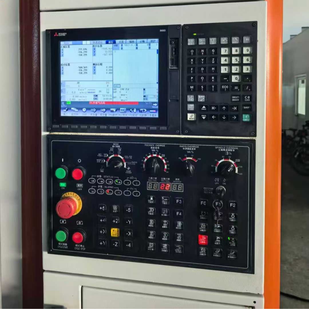 Handle Second-Hand Hd-V8 Vertical Machining Center Main Motor Power 15 in Stock