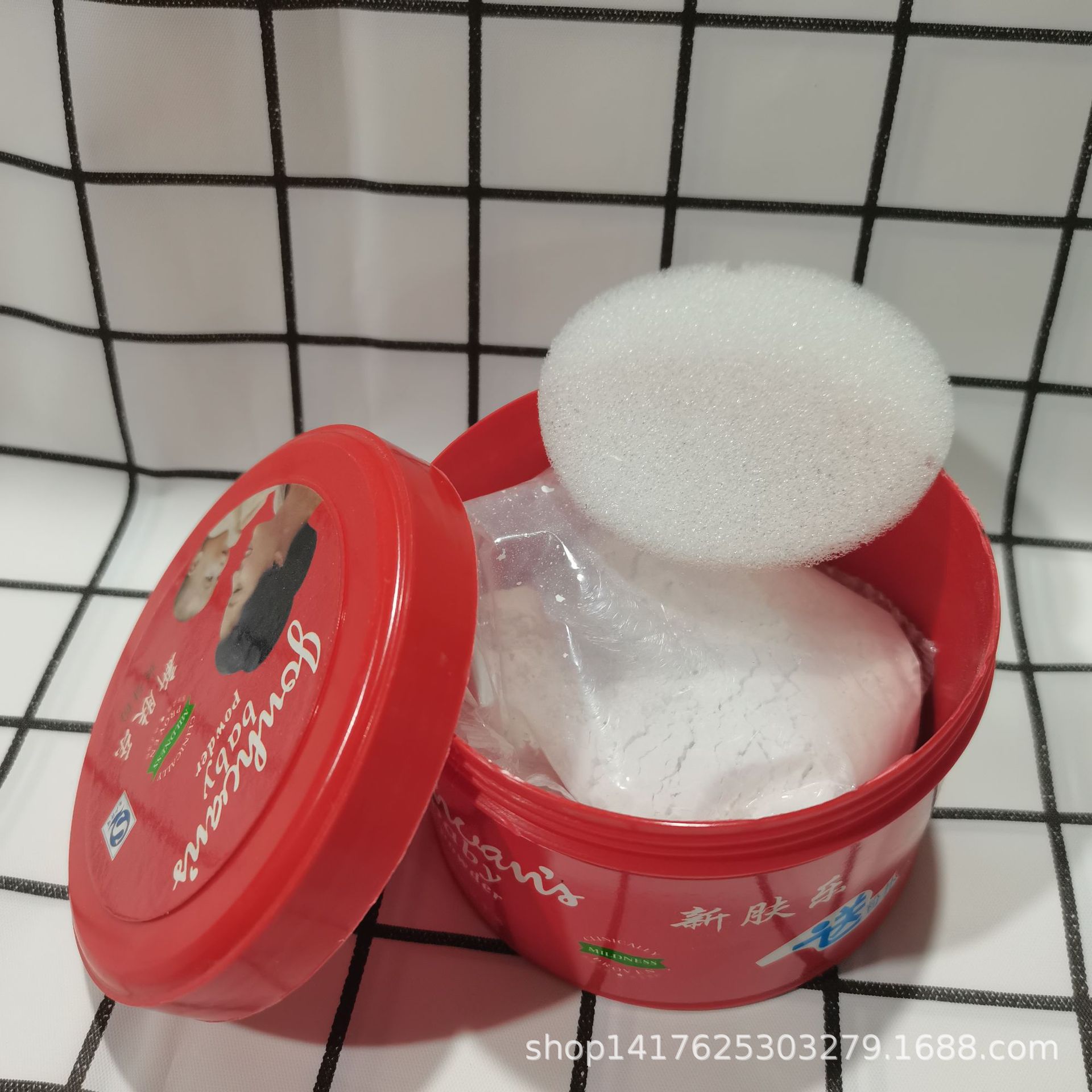 150 grams of baby prickly heat powder children's talcum powder prickly heat powder anti-red buttocks run Jianghu two yuan store a 100 box