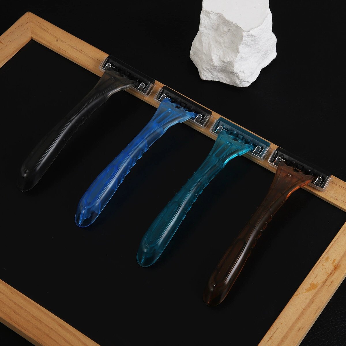 Hotel Supplies Disposable Razor Razor Wholesale Hotel Room Stainless Steel Razor Translucent Handle