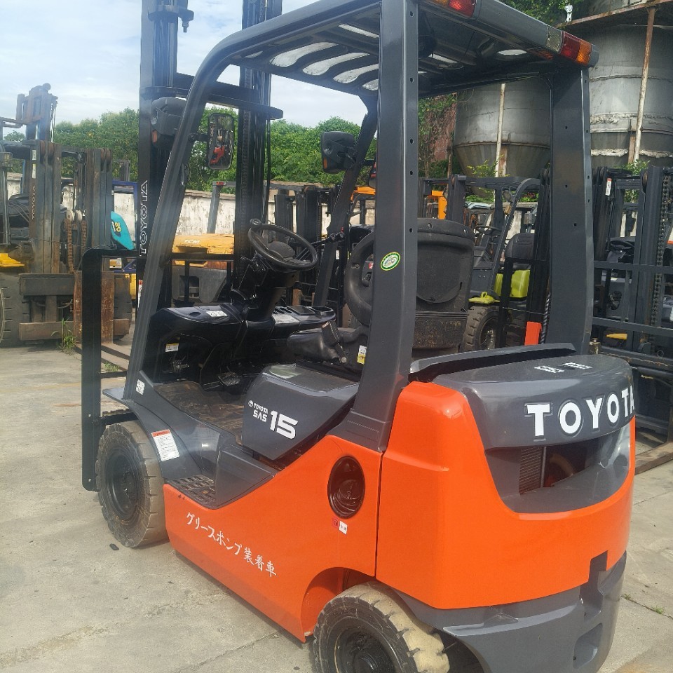 In-Stock Direct Sales of Nissan Toyota 1.5-Ton Forklifts, 3-Ton Internal Combustion Forklifts, Used Nissan Forklifts for Export
