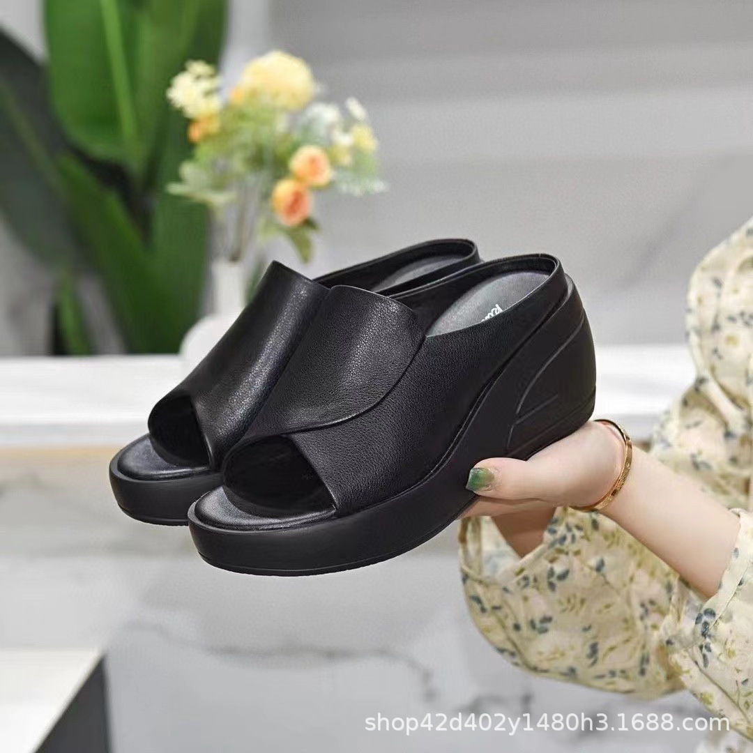 35-43 plus size fishmouth wedge slippers women's summer outdoor thick-soled 2024 new sandals mother sandals and slippers women