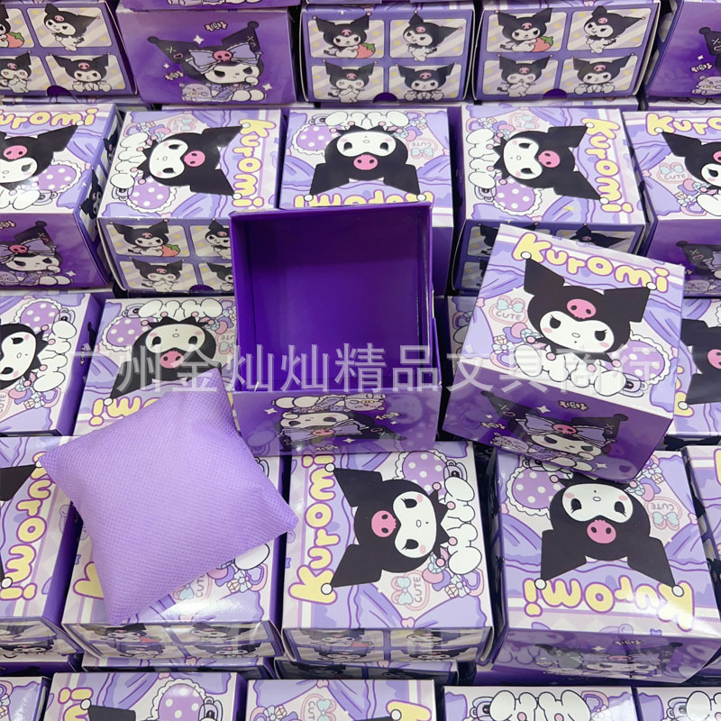 in stock manufacturers wholesale Sanrio watch box with sponge cute cartoon thick watch box exquisite display box