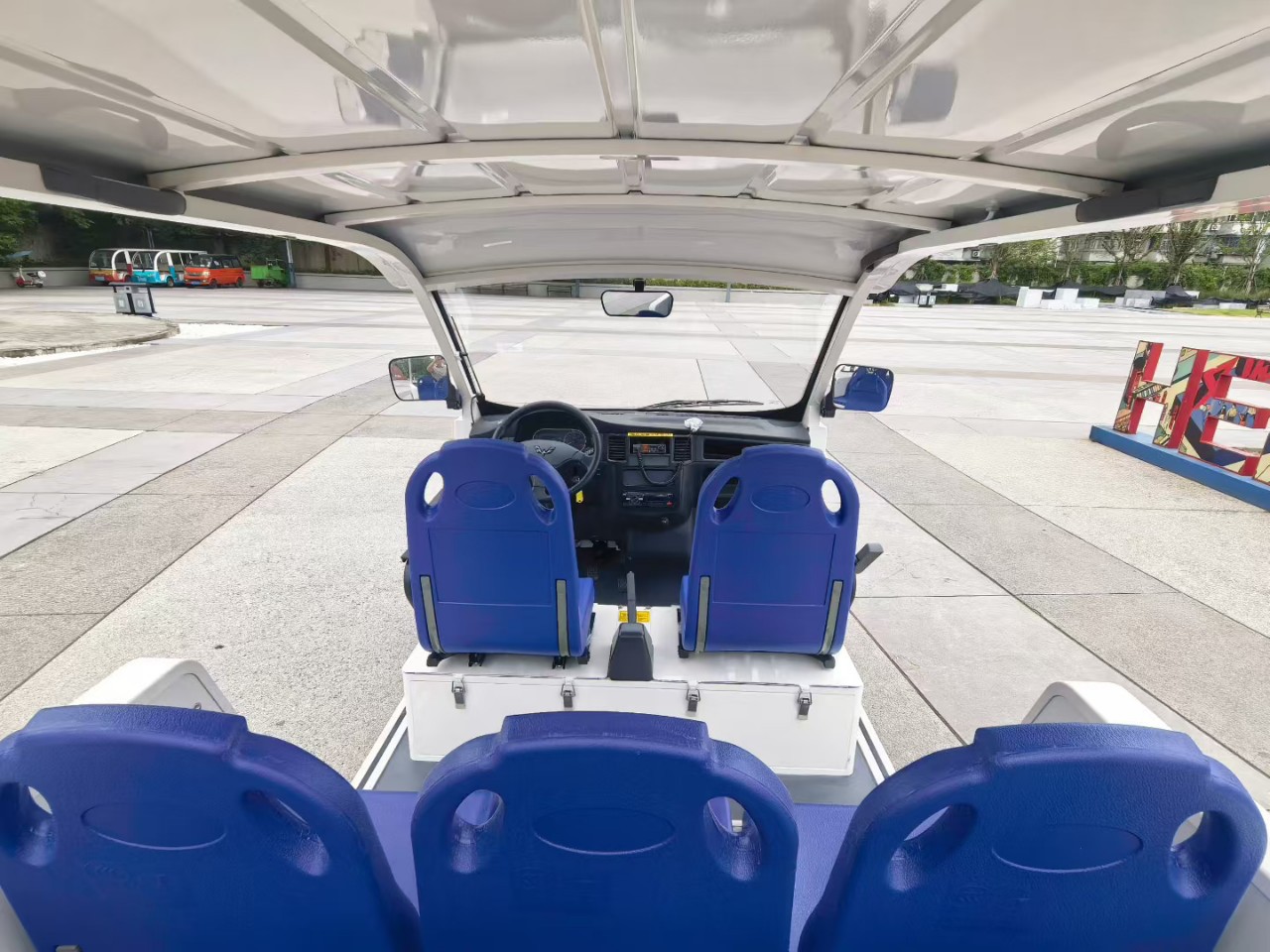 Wuling 5-Seater Electric Patrol Car, Fast Charging, Long Battery Life, Strong Load-Bearing Capacity, Suitable for Daily Patrol