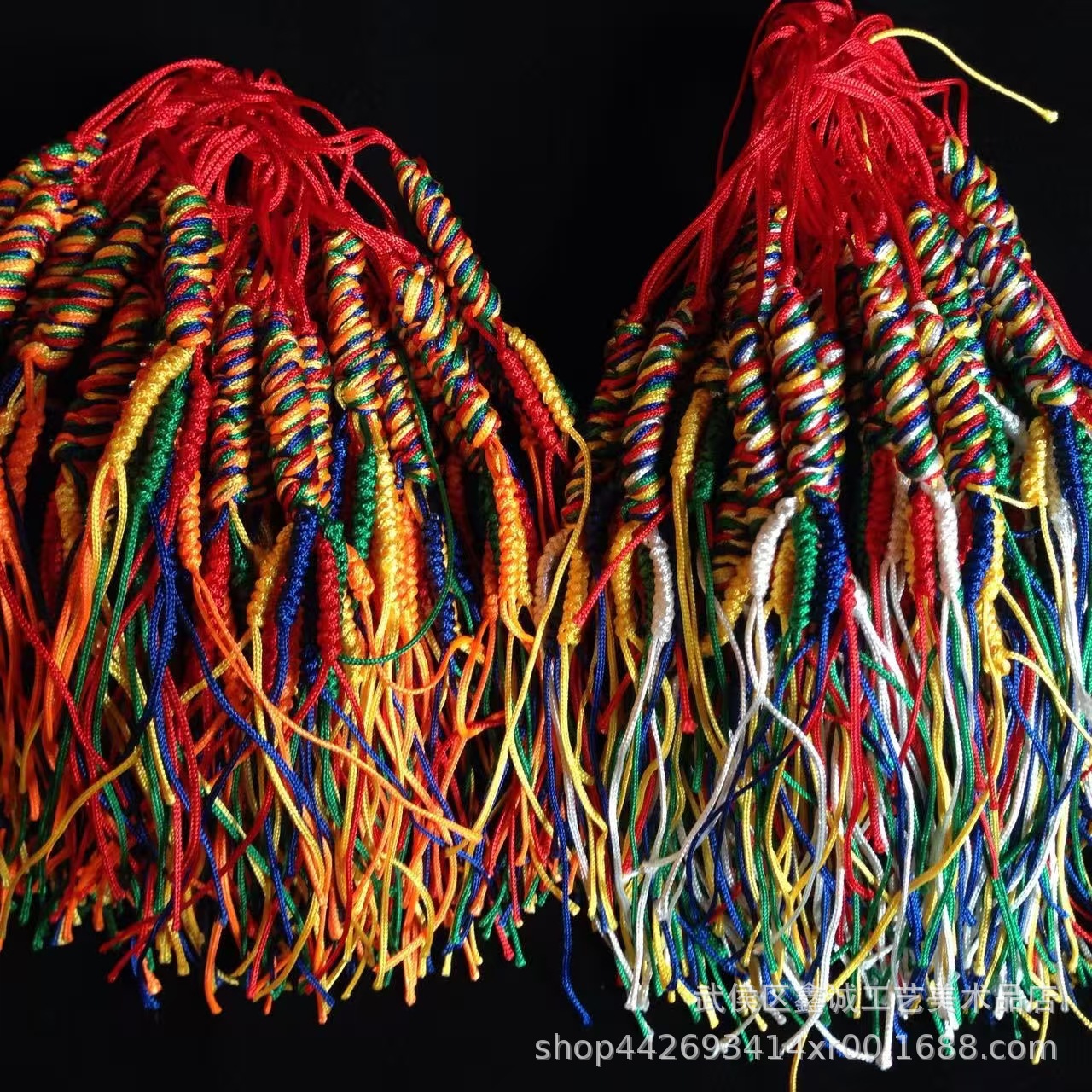 Подвеска из алмазного узла с пятицветным веревочным узлом