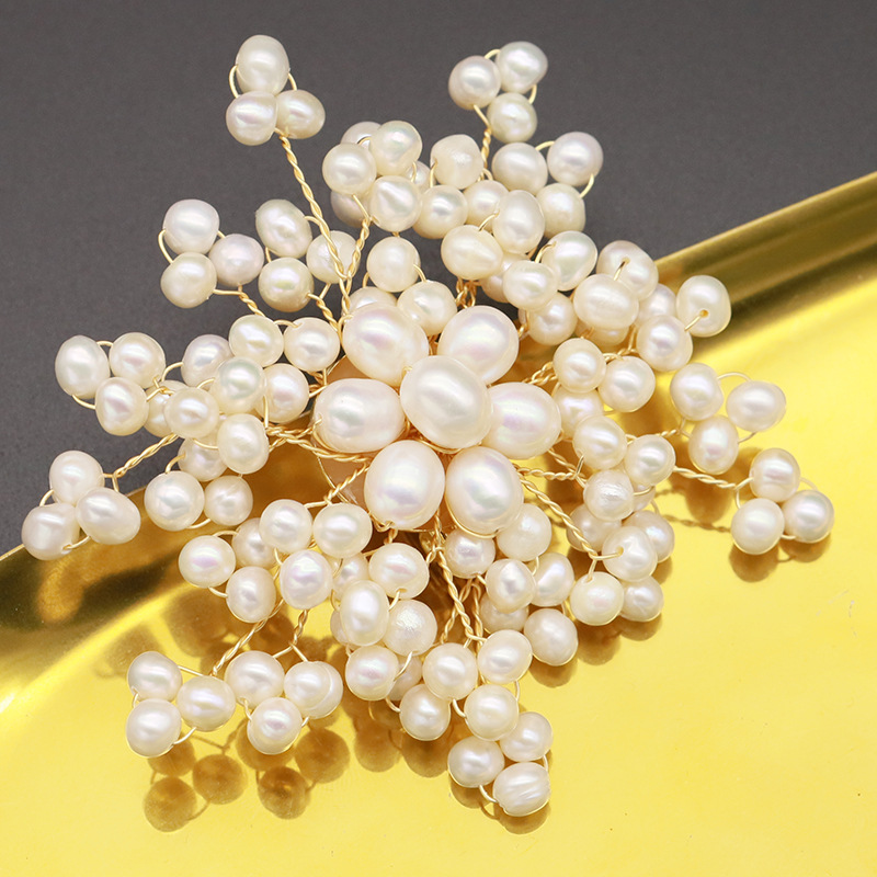 Natural Freshwater Pearl Brooch, Versatile Winter High-End Clothing, Simple Flower Women's Jewelry, Accessible Luxury Accessories for Women