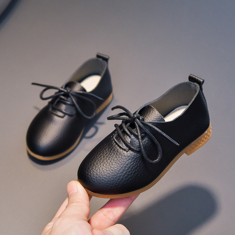 Girls' leather shoes foreign trade 2025 spring new little girl soft bottom bean shoes big children shallow mouth shoes wholesale