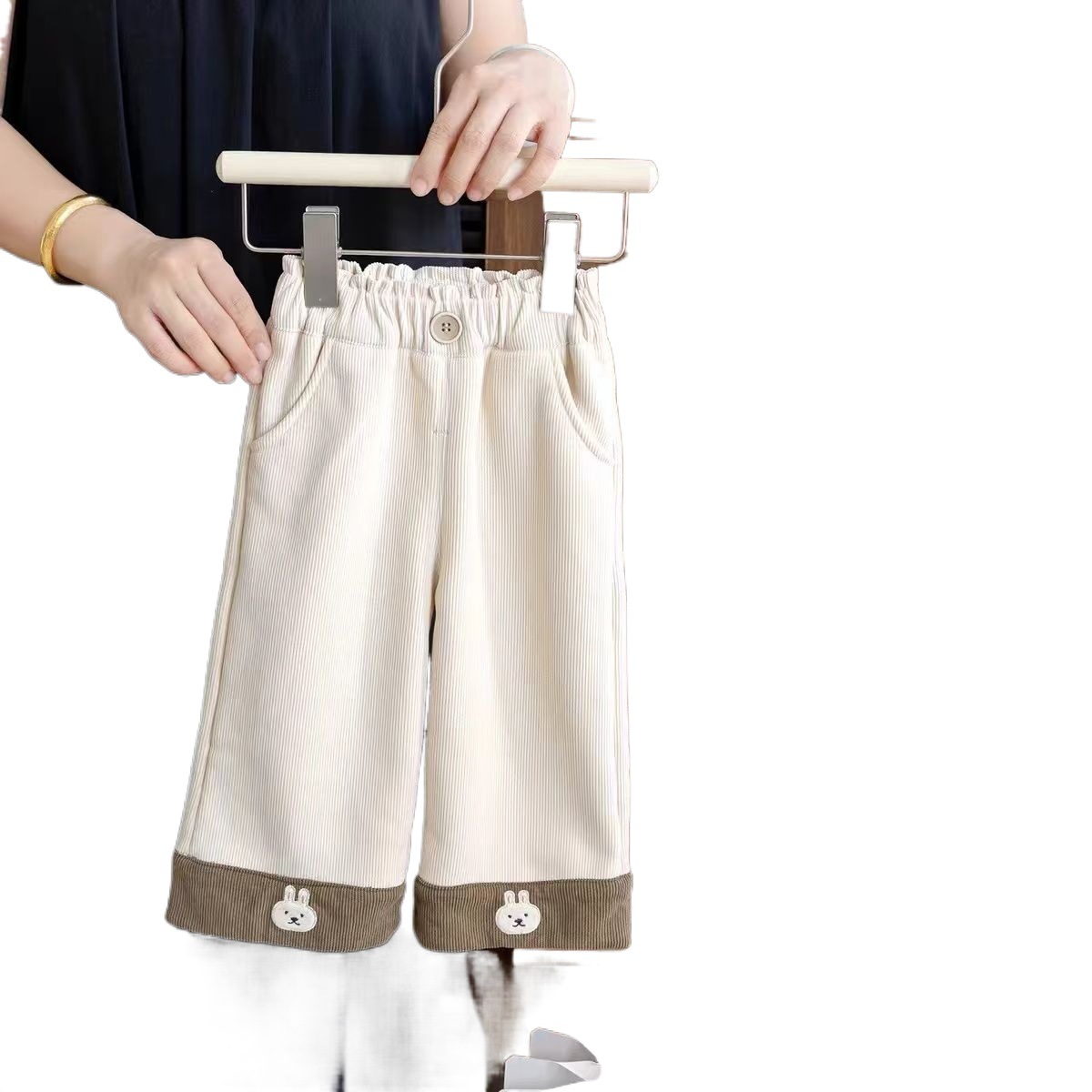 Children's Winter Clothing for Girls, Color-Blocked Lamb Wool Wide-Leg Pants, Fleece-Lined and Thickened, Warm Outerwear Pants for Young Girls and Toddlers