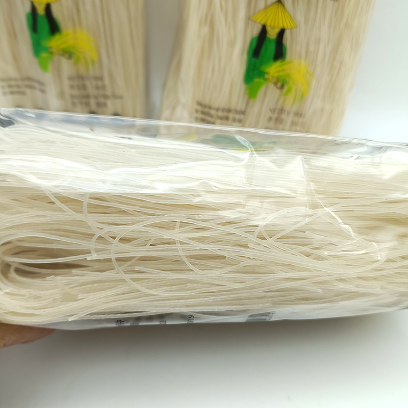 A large number of wholesale Vietnam imported Bun Tuoi rice noodles 500g dried lemon powder dried rice noodles powder round powder chicken powder specialty