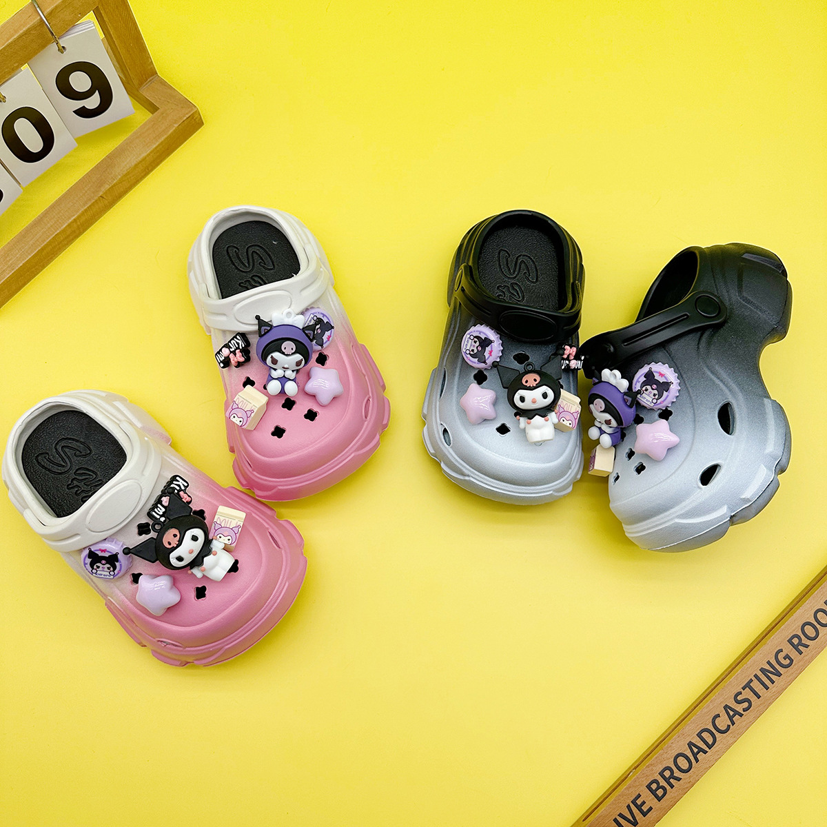 Summer New Outfit Fashionable All-match Bottle Cap Kulomi Boys and Girls Soft Bottom Non-slip Sandals and Slippers EVA Hole Shoes